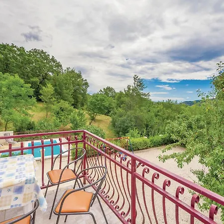 Apartman Amazing In With Swimming Pool Grizane-Belgrad