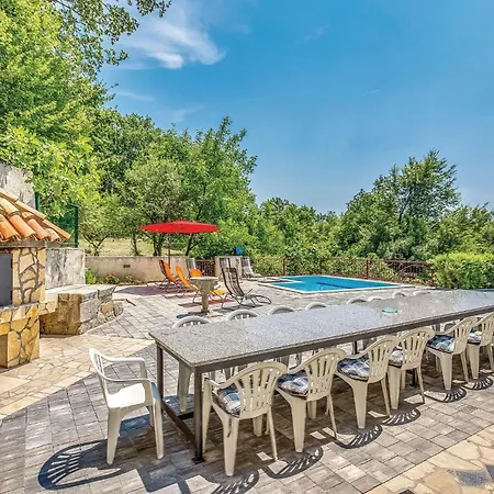Amazing In With Swimming Pool