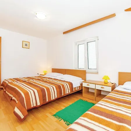 Apartman Amazing In With Swimming Pool *